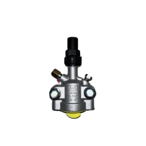 Air conditioner compressor main valve